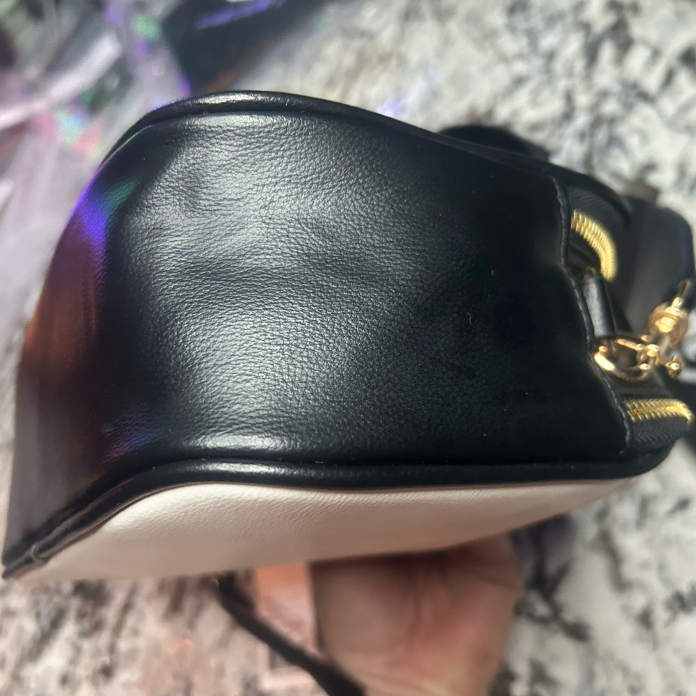 Karl Lagerfeld Black and White crossbody Bag - Picture 8 of 12